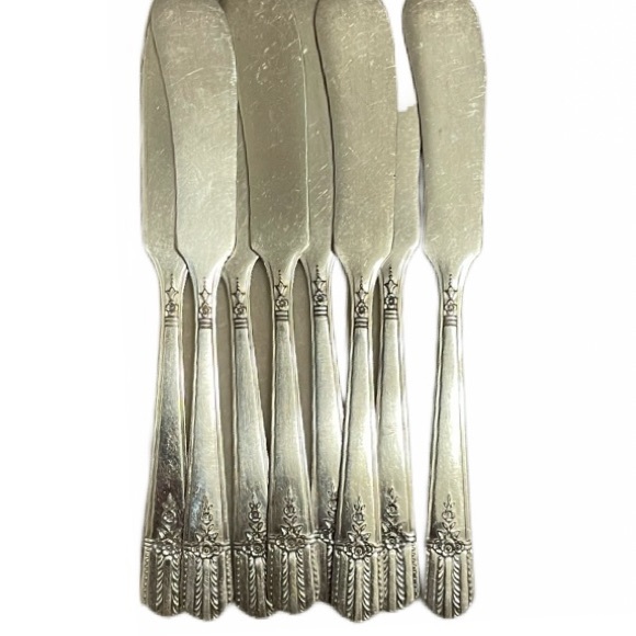 Butter spreaders, 1930s. Everlasting. Collectible Flat handle. RARE find. Used - Picture 1 of 5